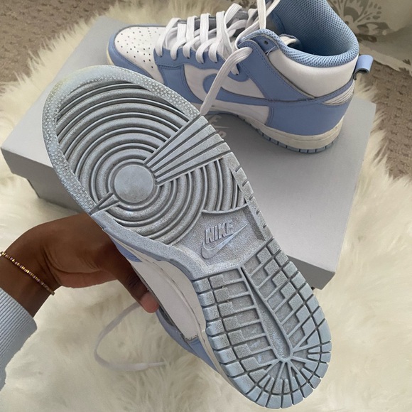 Women’s Nike Dunks High (Light Blue/ Aluminum) - Picture 4 of 8